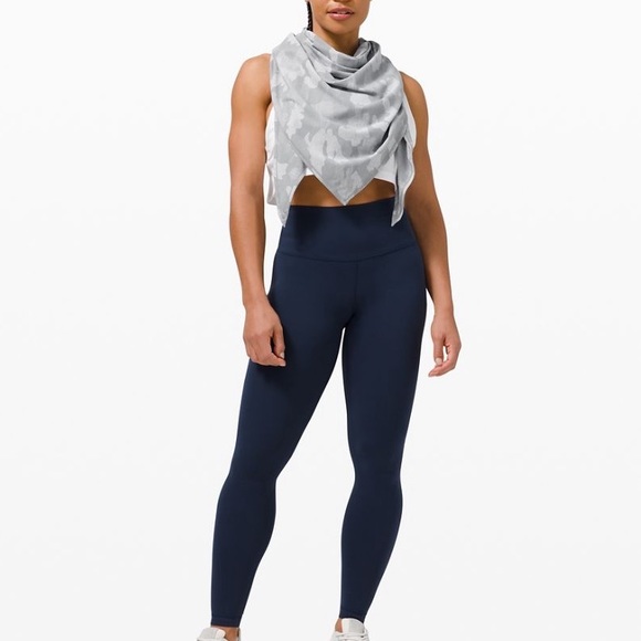 Lululemon All You Need Scarf - Picture 2 of 7